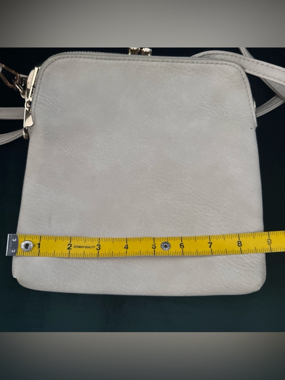 Cream/Bone/Tan Colored Cross Body Bag Gold Tone Hardware Tassel Kiss Lock Clasp - Picture 15 of 17